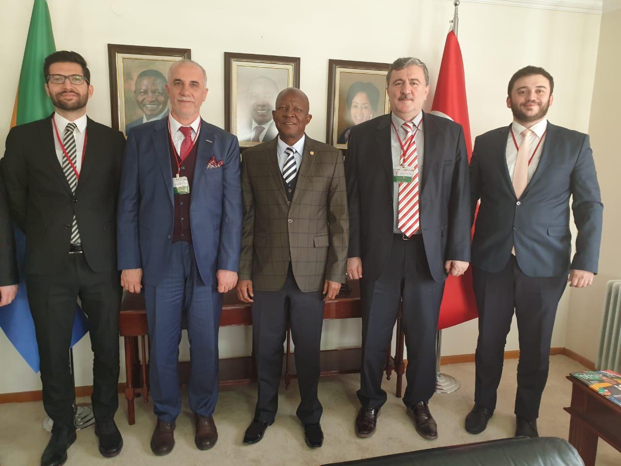 Dış İlişkiler ve Uluslararası Ticaret Komisyonu olarak Güney Afrika Büyükelçisi Sayın Pule Malefane’yi makamında ziyaret ettik.